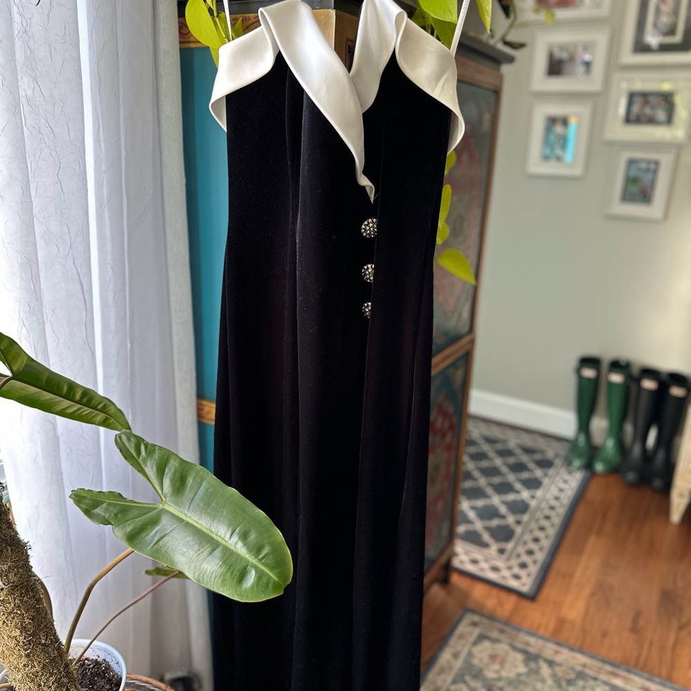Betsy And Adam Dress Size 13-14 Black White Accents Spaghetti Strap Velvet Dress